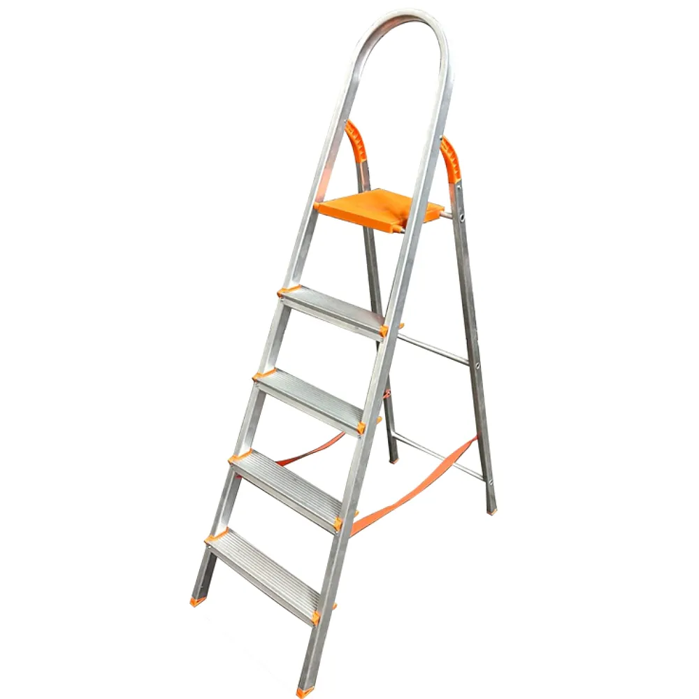 Escada DomÃ©stica de AlumÃ­nio com AcessÃ³rios em Polipropileno com 5 Degraus Antiderrapantes - EDS005 - AGATA